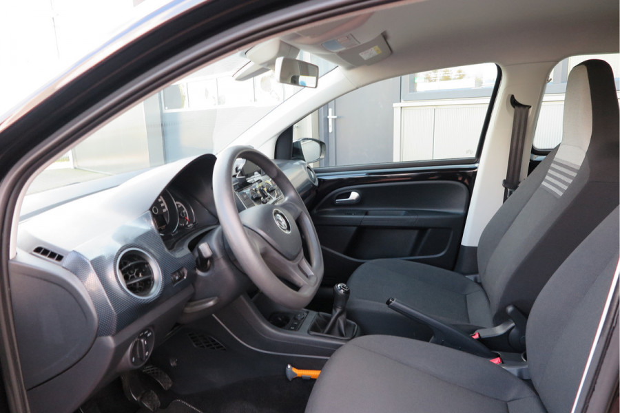 Volkswagen up! 1.0 BMT 60pk move up! , DAB+ radio, Maps&More , Airco , etc Cruisecontrol tegen €550,- meerprijs .