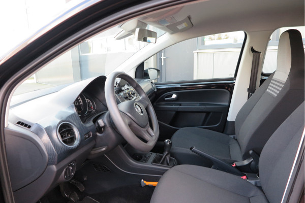 Volkswagen up! 1.0 BMT 60pk move up! , DAB+ radio, Maps&More , Airco , etc Cruisecontrol tegen €550,- meerprijs .