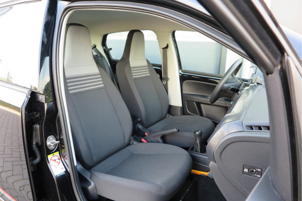 Volkswagen up! 1.0 BMT 60pk move up! , DAB+ radio, Maps&More , Airco , etc Cruisecontrol tegen €550,- meerprijs .