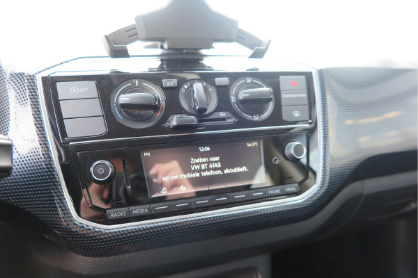 Volkswagen up! 1.0 BMT 60pk move up! , DAB+ radio, Maps&More , Airco , etc Cruisecontrol tegen €550,- meerprijs .