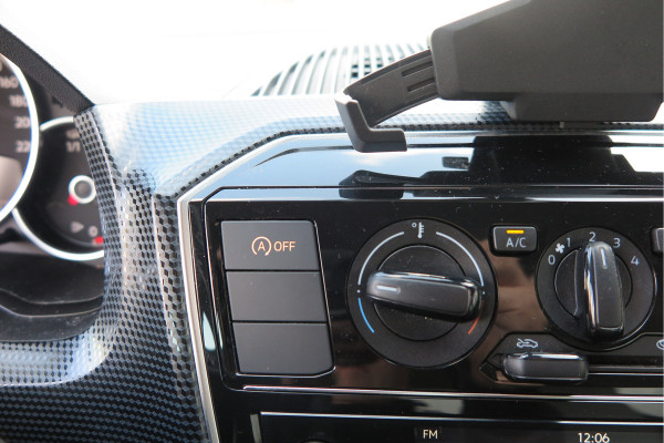 Volkswagen up! 1.0 BMT 60pk move up! , DAB+ radio, Maps&More , Airco , etc Cruisecontrol tegen €550,- meerprijs .