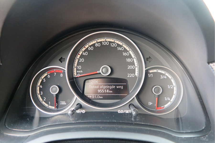 Volkswagen up! 1.0 BMT 60pk move up! , DAB+ radio, Maps&More , Airco , etc Cruisecontrol tegen €550,- meerprijs .