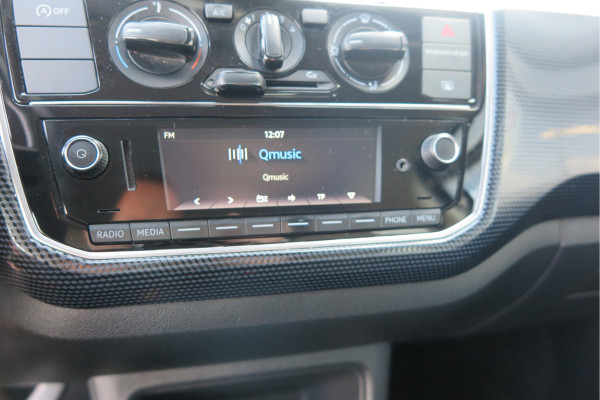 Volkswagen up! 1.0 BMT 60pk move up! , DAB+ radio, Maps&More , Airco , etc Cruisecontrol tegen €550,- meerprijs .