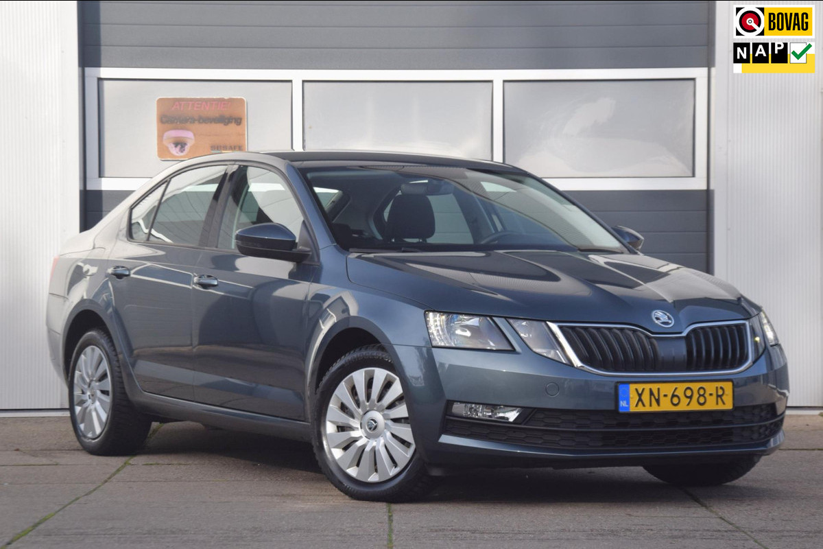 Škoda Octavia 1.0 TSI Greentech Ambition APPLE CARPLAY/DAB/PARKEERSENSOREN ACHTER Škoda Octavia 1.0 TSI Greentech Ambition APPLE CARPLAY/DAB/PARKEERSENSOREN ACHTER