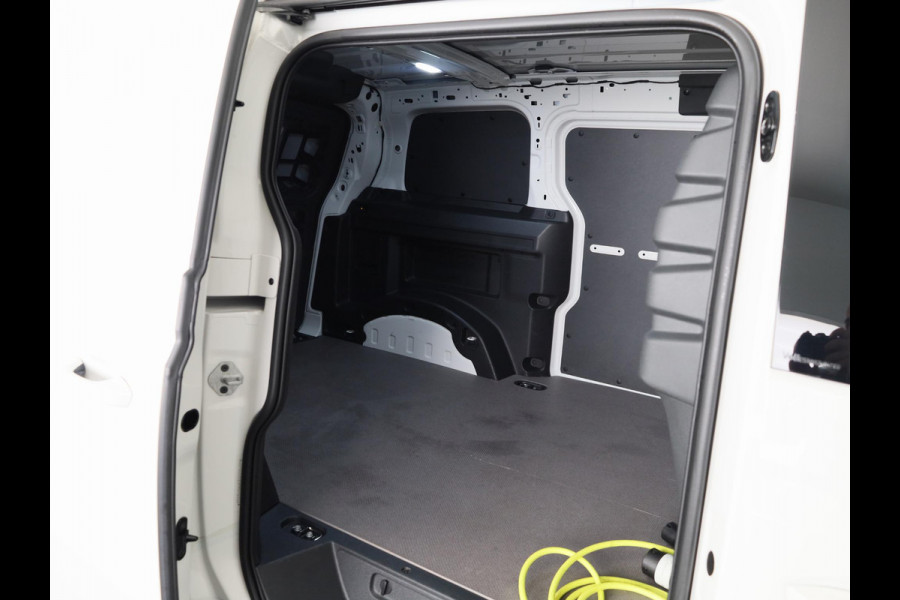 Volkswagen ID. Buzz Cargo 77 kWh 204 pk | Navigatie via App | Trekhaak (wegklapbaar) | Parkeersensoren | Achteruitrijcamera | Stoelverwarming | Volkswagen ID. Buzz Cargo 77 kWh 204 pk | Navigatie via App | Trekhaak (wegklapbaar) | Parkeersensoren | Achteruitrijcamera | Stoelverwarming |