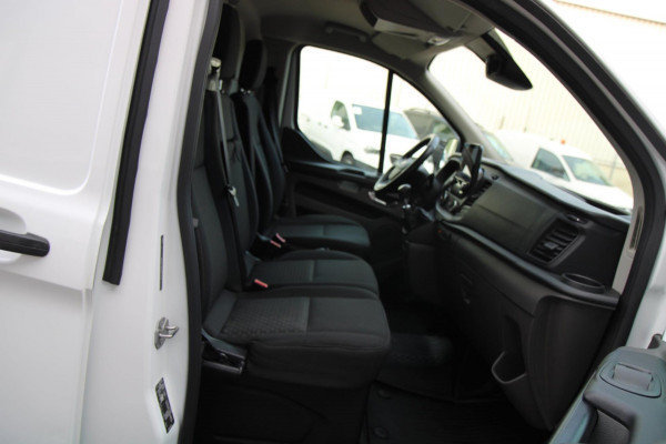 Ford Transit Custom 300 2.0 TDCI L2H1 Trend / Camera / Sync 3 / Dealer onderhouden