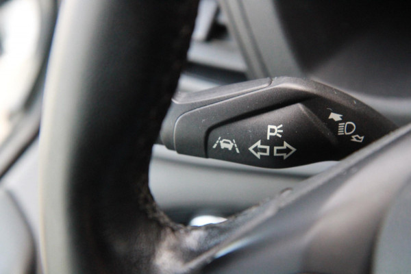 Ford Transit Custom 300 2.0 TDCI L2H1 Trend / Camera / Sync 3 / Dealer onderhouden