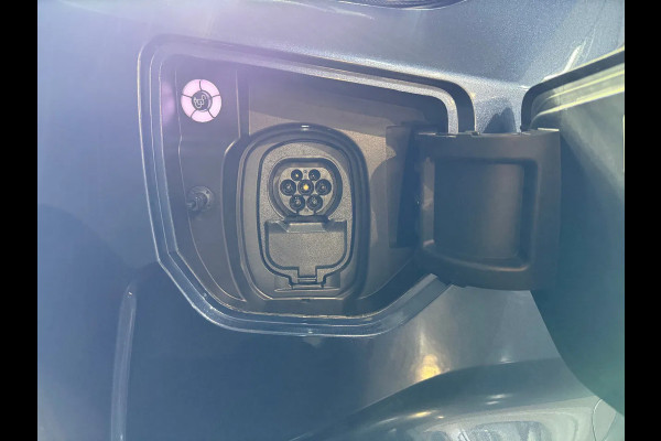 Ford E-Transit Custom 65kWh L2H1 LIMITED l DUBBEL CABINE l 100% ELEKTRISCH Ford E-Transit Custom 65kWh L2H1 LIMITED l DUBBEL CABINE l 100% ELEKTRISCH