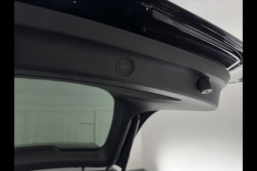 Tesla Model Y Performance AWD 75 kWh {SOH-84%} [ 3-Fase ] (INCL-BTW) Aut. *PANO | AUTO-PILOT | LUXURY-LEATHER | TOP-VIEW | NAVI-FULLMAP | MATRIX-LED | DIGI-COCKPIT | KEYLESS | CAMERA | DAB+ | HEATED-COMFORTSEATS | PRIVACY-GLASS | 21''ALU*