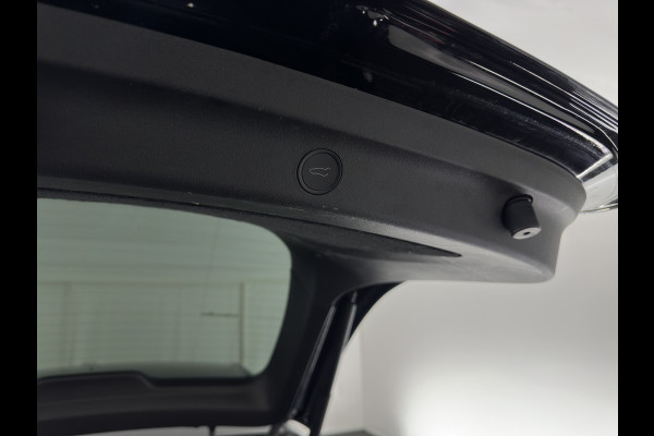 Tesla Model Y Performance AWD 75 kWh {SOH-84%} [ 3-Fase ] (INCL-BTW) Aut. *PANO | AUTO-PILOT | LUXURY-LEATHER | TOP-VIEW | NAVI-FULLMAP | MATRIX-LED | DIGI-COCKPIT | KEYLESS | CAMERA | DAB+ | HEATED-COMFORTSEATS | PRIVACY-GLASS | 21''ALU*