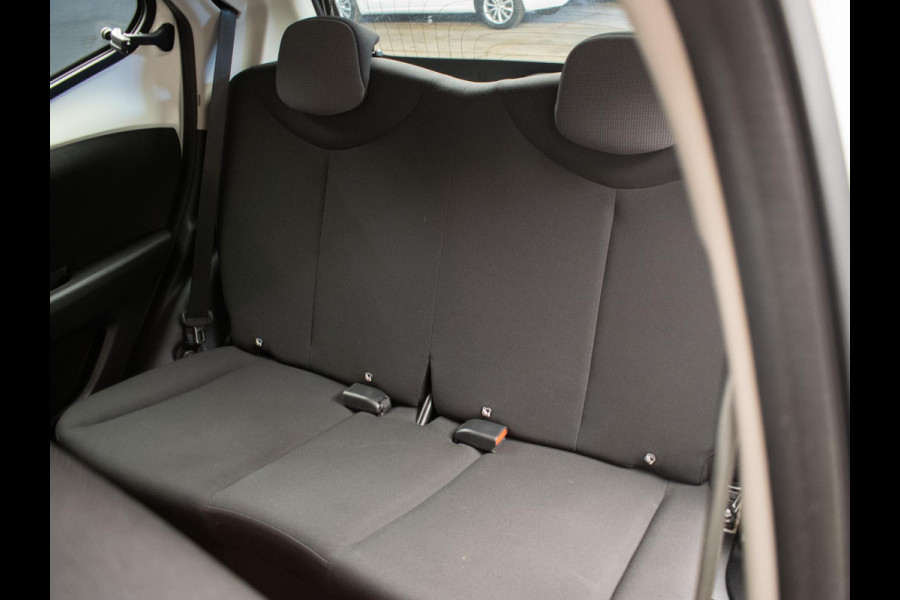 Toyota Aygo 1.0 VVT-i x-fun Sport (AIRCO,BLUETOOTH,CRUISE,LED,SPORTSTOELEN,NIEUWE APK,NETTE STAAT)