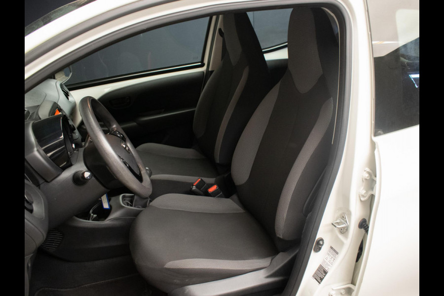 Toyota Aygo 1.0 VVT-i x-fun Sport (AIRCO,BLUETOOTH,CRUISE,LED,SPORTSTOELEN,NIEUWE APK,NETTE STAAT)