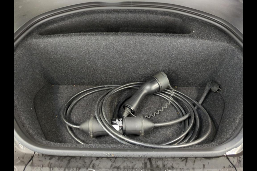 Polestar 2 Long Range Dual Motor Launch Edition 78kWh PANODAK | PACK PILOT PLUS Polestar 2 Long Range Dual Motor Launch Edition 78kWh PANODAK | PACK PILOT PLUS