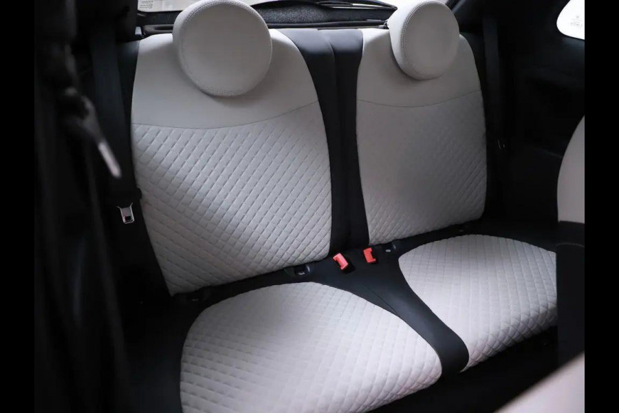 Fiat 500 1.0 Hybrid Star - Glasdak - Navi - Climate - Parkeerhulp - Org.NL
