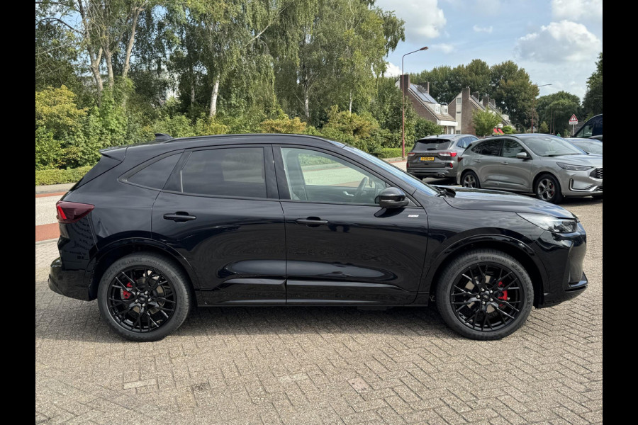 Ford Kuga 2.5 PHEV ST-Line X | 243pk | Driver Assistance Pack | Black Package | Winterpack | Adaptieve Matrix LED koplampen met Coast to Coast | Wegklapbare Trekhaak | AGR Stoelen Ford Kuga 2.5 PHEV ST-Line X | 243pk | Driver Assistance Pack | Black Package | Winterpack | Adaptieve Matrix LED koplampen met Coast to Coast | Wegklapbare Trekhaak | AGR Stoelen