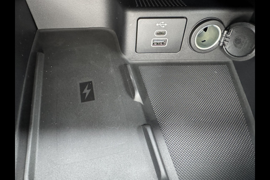 Ford Kuga 2.5 PHEV ST-Line X | 243pk | Driver Assistance Pack | Black Package | Winterpack | Adaptieve Matrix LED koplampen met Coast to Coast | Wegklapbare Trekhaak | AGR Stoelen Ford Kuga 2.5 PHEV ST-Line X | 243pk | Driver Assistance Pack | Black Package | Winterpack | Adaptieve Matrix LED koplampen met Coast to Coast | Wegklapbare Trekhaak | AGR Stoelen