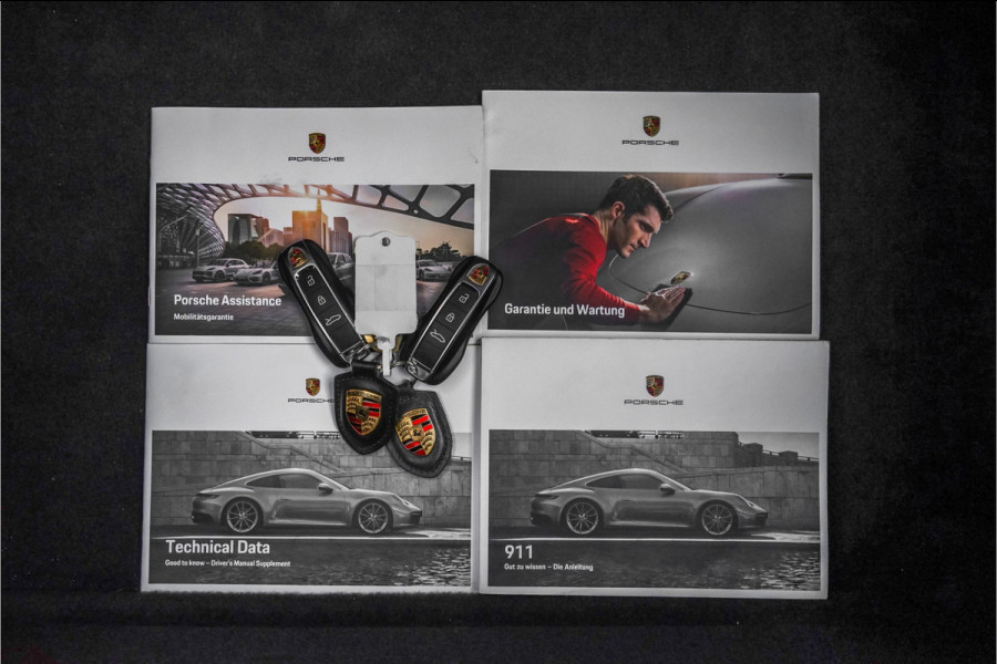 Porsche 911 3.0 Carrera S Pano Bose Sportuitlaat Aventurin Gruen Porsche 911 3.0 Carrera S Pano Bose Sportuitlaat Aventurin Gruen