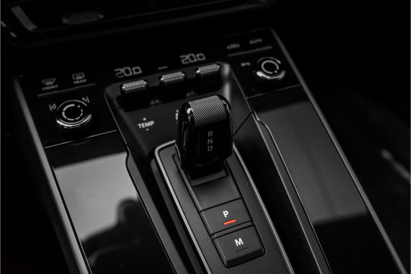 Porsche 911 3.0 Carrera S Pano Bose Sportuitlaat Aventurin Gruen Porsche 911 3.0 Carrera S Pano Bose Sportuitlaat Aventurin Gruen