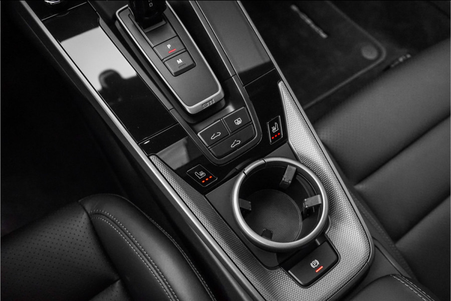 Porsche 911 3.0 Carrera S Pano Bose Sportuitlaat Aventurin Gruen Porsche 911 3.0 Carrera S Pano Bose Sportuitlaat Aventurin Gruen