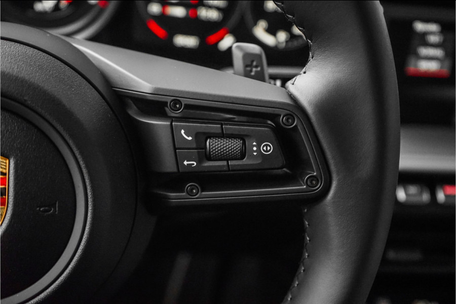 Porsche 911 3.0 Carrera S Pano Bose Sportuitlaat Aventurin Gruen Porsche 911 3.0 Carrera S Pano Bose Sportuitlaat Aventurin Gruen