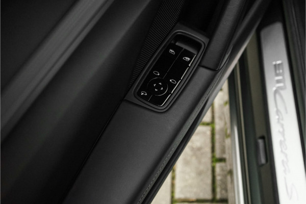 Porsche 911 3.0 Carrera S Pano Bose Sportuitlaat Aventurin Gruen Porsche 911 3.0 Carrera S Pano Bose Sportuitlaat Aventurin Gruen
