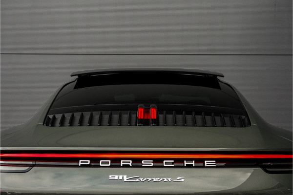 Porsche 911 3.0 Carrera S Pano Bose Sportuitlaat Aventurin Gruen Porsche 911 3.0 Carrera S Pano Bose Sportuitlaat Aventurin Gruen