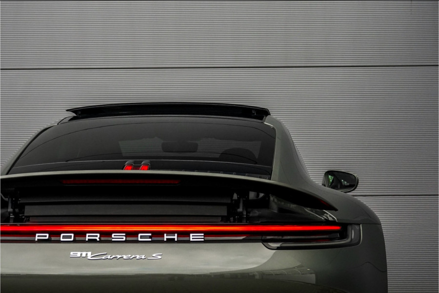 Porsche 911 3.0 Carrera S Pano Bose Sportuitlaat Aventurin Gruen Porsche 911 3.0 Carrera S Pano Bose Sportuitlaat Aventurin Gruen