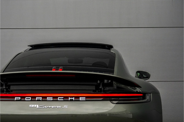Porsche 911 3.0 Carrera S Pano Bose Sportuitlaat Aventurin Gruen Porsche 911 3.0 Carrera S Pano Bose Sportuitlaat Aventurin Gruen