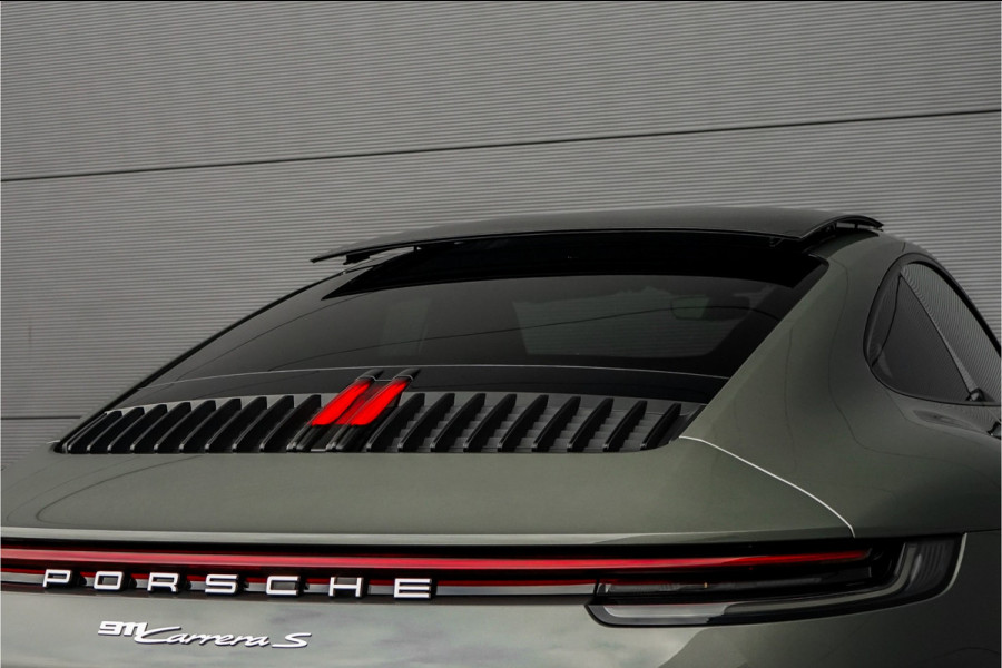 Porsche 911 3.0 Carrera S Pano Bose Sportuitlaat Aventurin Gruen Porsche 911 3.0 Carrera S Pano Bose Sportuitlaat Aventurin Gruen