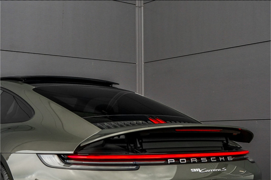 Porsche 911 3.0 Carrera S Pano Bose Sportuitlaat Aventurin Gruen Porsche 911 3.0 Carrera S Pano Bose Sportuitlaat Aventurin Gruen