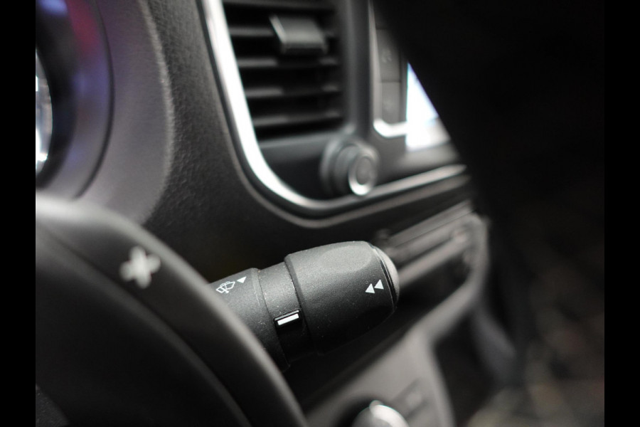 Opel Vivaro 2.0 CDTI L3H1 Edition Automaat Airco ECC Navigatie Cruise Control PDC+Camera Trekhaak