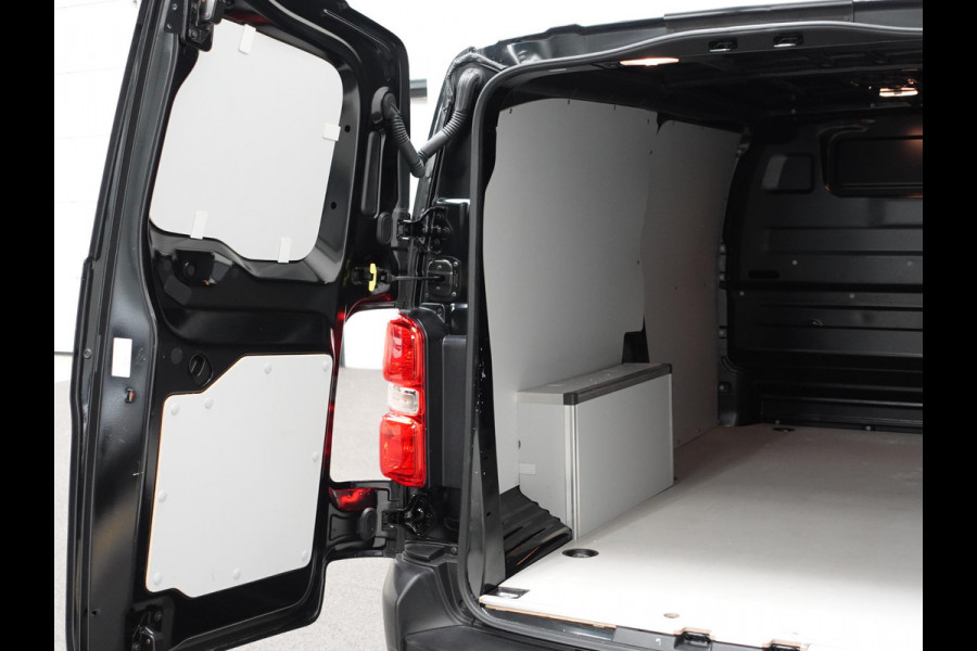 Opel Vivaro 2.0 CDTI L3H1 Edition Automaat Airco ECC Navigatie Cruise Control PDC+Camera Trekhaak