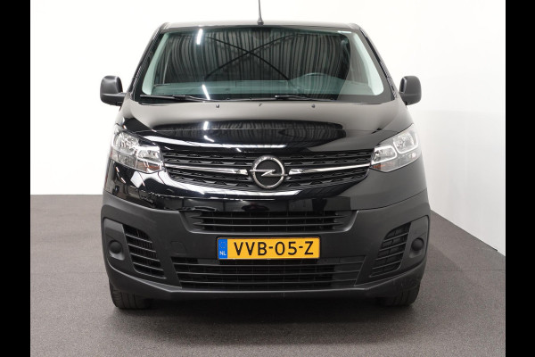 Opel Vivaro 2.0 CDTI L3H1 Edition Automaat Airco ECC Navigatie Cruise Control PDC+Camera Trekhaak