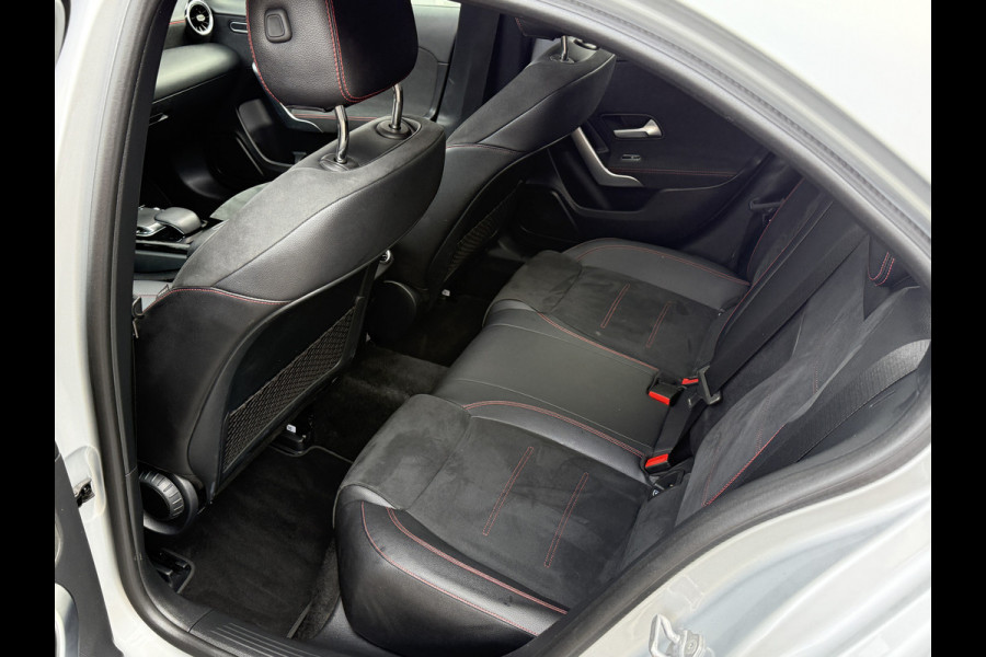 Mercedes-Benz A-Klasse 200 Launch Edition Premium | AMG Line | Panoramadak | LED Performance
