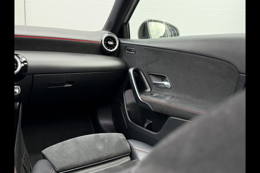 Mercedes-Benz A-Klasse 200 Launch Edition Premium | AMG Line | Panoramadak | LED Performance