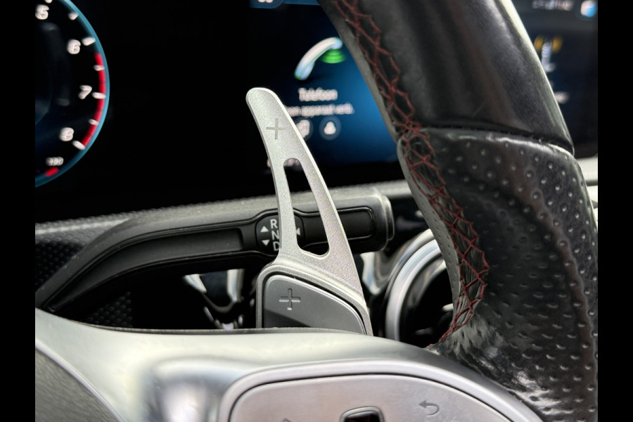 Mercedes-Benz A-Klasse 200 Launch Edition Premium | AMG Line | Panoramadak | LED Performance