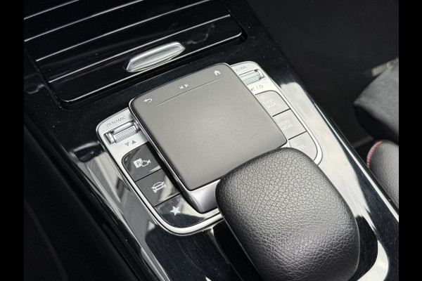 Mercedes-Benz A-Klasse 200 Launch Edition Premium | AMG Line | Panoramadak | LED Performance
