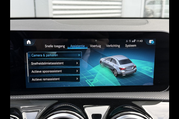 Mercedes-Benz A-Klasse 200 Launch Edition Premium | AMG Line | Panoramadak | LED Performance