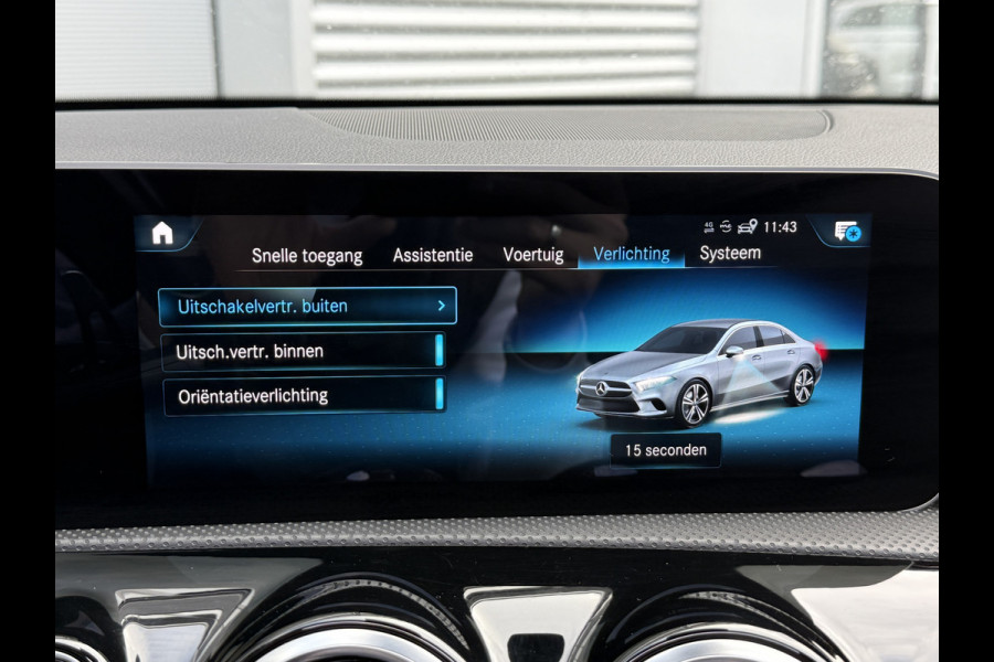 Mercedes-Benz A-Klasse 200 Launch Edition Premium | AMG Line | Panoramadak | LED Performance