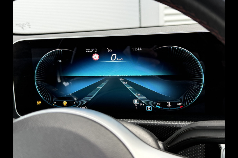 Mercedes-Benz A-Klasse 200 Launch Edition Premium | AMG Line | Panoramadak | LED Performance