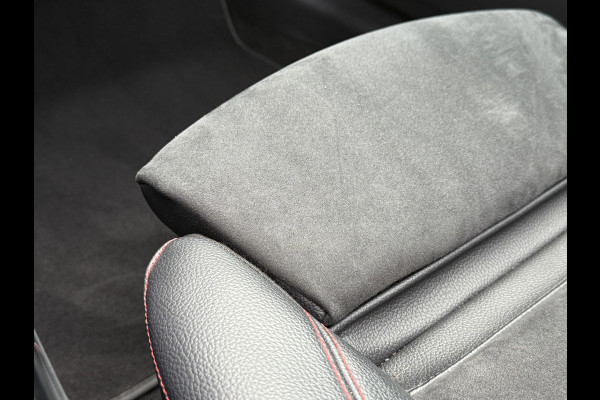 Mercedes-Benz A-Klasse 200 Launch Edition Premium | AMG Line | Panoramadak | LED Performance