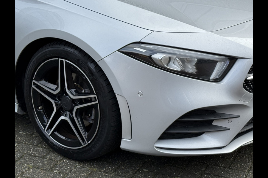 Mercedes-Benz A-Klasse 200 Launch Edition Premium | AMG Line | Panoramadak | LED Performance