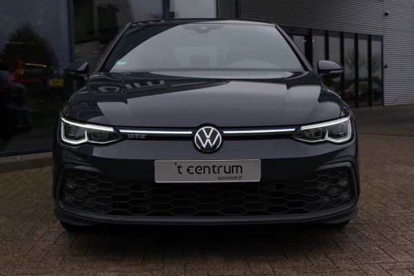 Volkswagen Golf 1.4 eHybrid GTE 245 PK PHEV, Adap. Cruise Control, LED, Camera, Stoelverwarming Volkswagen Golf 1.4 eHybrid GTE 245 PK PHEV, Adap. Cruise Control, LED, Camera, Stoelverwarming