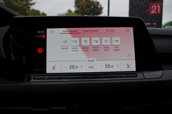 Volkswagen Golf 1.4 eHybrid GTE 245 PK PHEV, Adap. Cruise Control, LED, Camera, Stoelverwarming Volkswagen Golf 1.4 eHybrid GTE 245 PK PHEV, Adap. Cruise Control, LED, Camera, Stoelverwarming