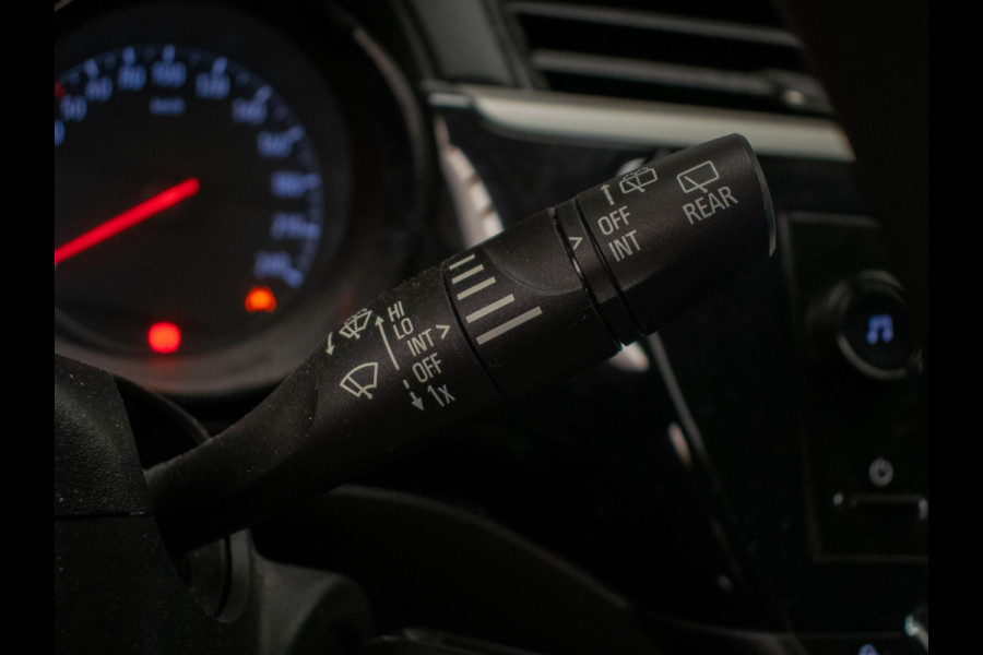 Opel Corsa 1.2 Edition Sport (CRUISE,LANE ASSIST,PDC,LED,CRUISE,SPORTSTOELEN,NIEUWE APK,NETTE STAAT)