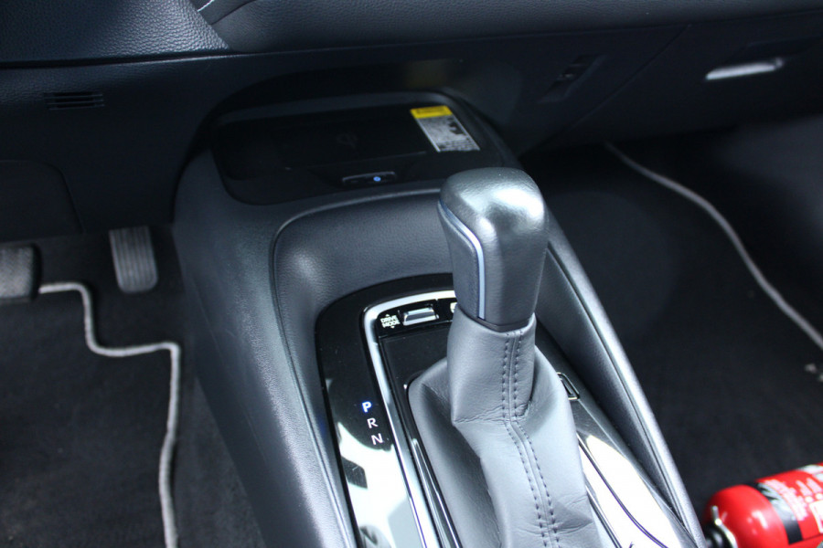 Toyota Corolla 1.8 HYBRID AUT. DYNAMIC NAVI/CAMERA/CARPLAY