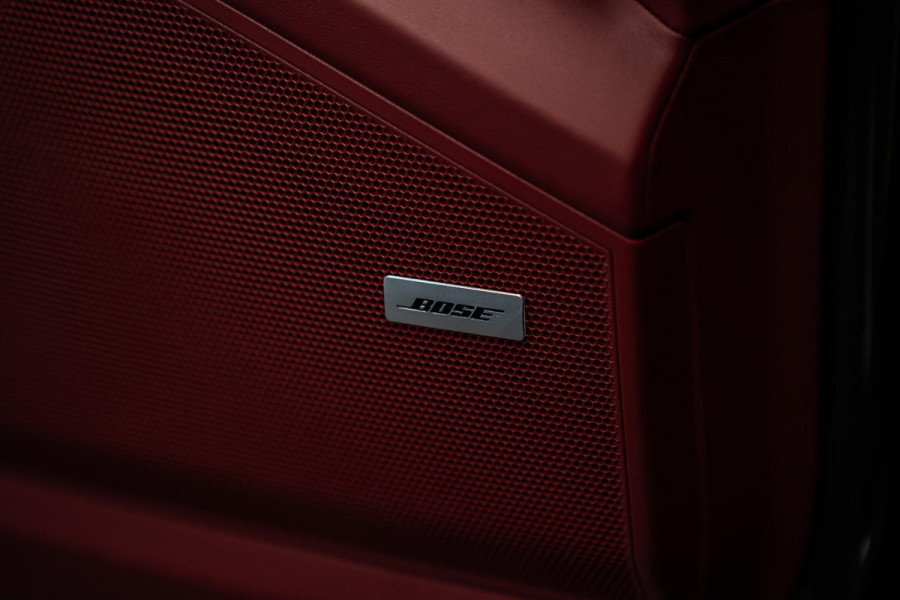 Porsche Cayenne 3.0 E-Hybrid *Sport-Chrono / PASM / Panorama / BOSE / Soft-Close / Surround-view*