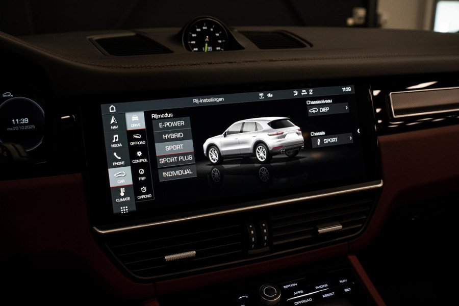 Porsche Cayenne 3.0 E-Hybrid *Sport-Chrono / PASM / Panorama / BOSE / Soft-Close / Surround-view*