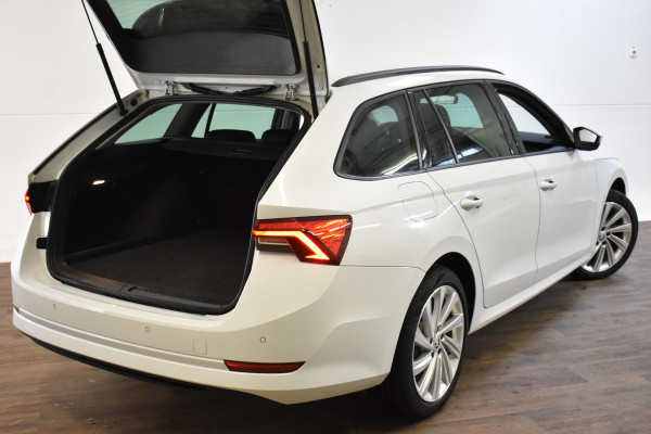 Škoda Octavia Combi TSI iV PHEV 204PK DSG HYBRID BUSINESS NAVI/CARPLAY/PDC