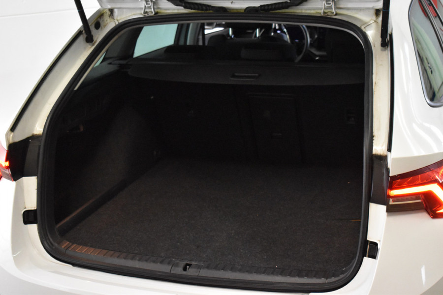 Škoda Octavia Combi TSI iV PHEV 204PK DSG HYBRID BUSINESS NAVI/CARPLAY/PDC